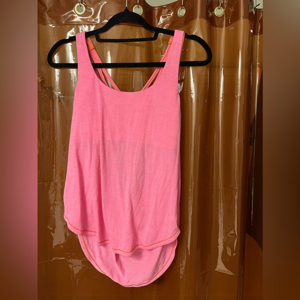 Lululemon Free to be Wild tank top size 6 built in bra